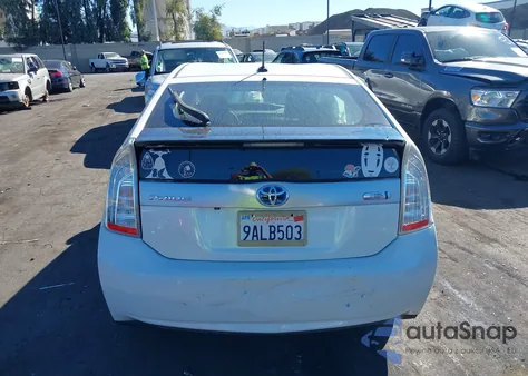 2014 Toyota Prius Plug-In z USA, uszkodzony, nr VIN JTDKN3DP2E3052772